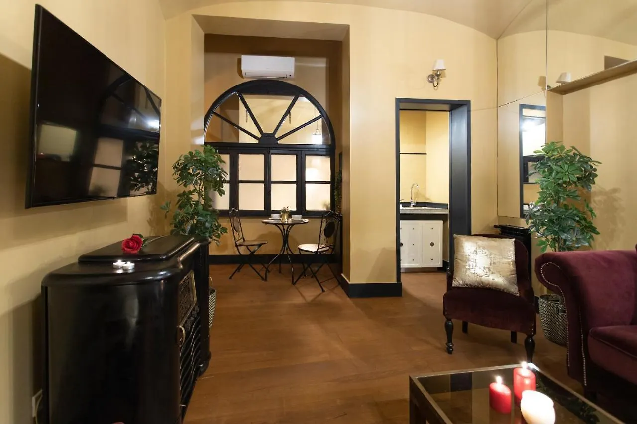 Cloe - Hidden Suite Rome 0*,  Italy