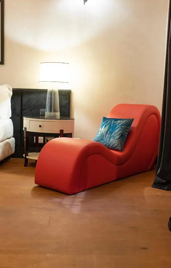 Cloe - Hidden Suite Rome 0*,
